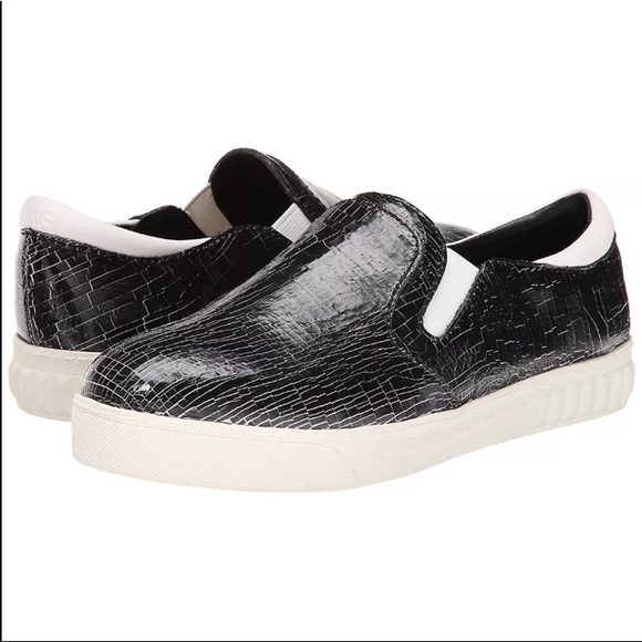 circus by sam edelman slip on sneakers